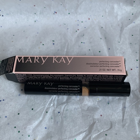 Perfecting concealer light bronze - Picture 2 of 2